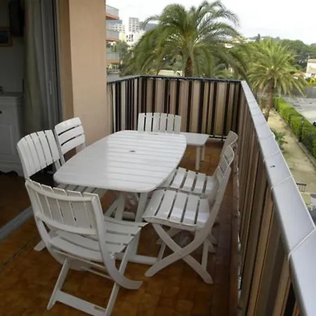 3 Pieces Avec Piscine Et Parking A - Fr-1-780-56 *