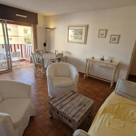 3 Pieces Avec Piscine, Proche Centre Et Plages - - Fr-1-780-56 شقة *