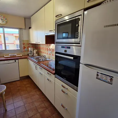 Apartment 3 Pieces Avec Piscine, Proche Centre Et Plages - - Fr-1-780-56 *