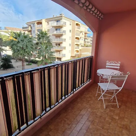 3 Pieces Avec Piscine, Proche Centre Et Plages - - Fr-1-780-56 *